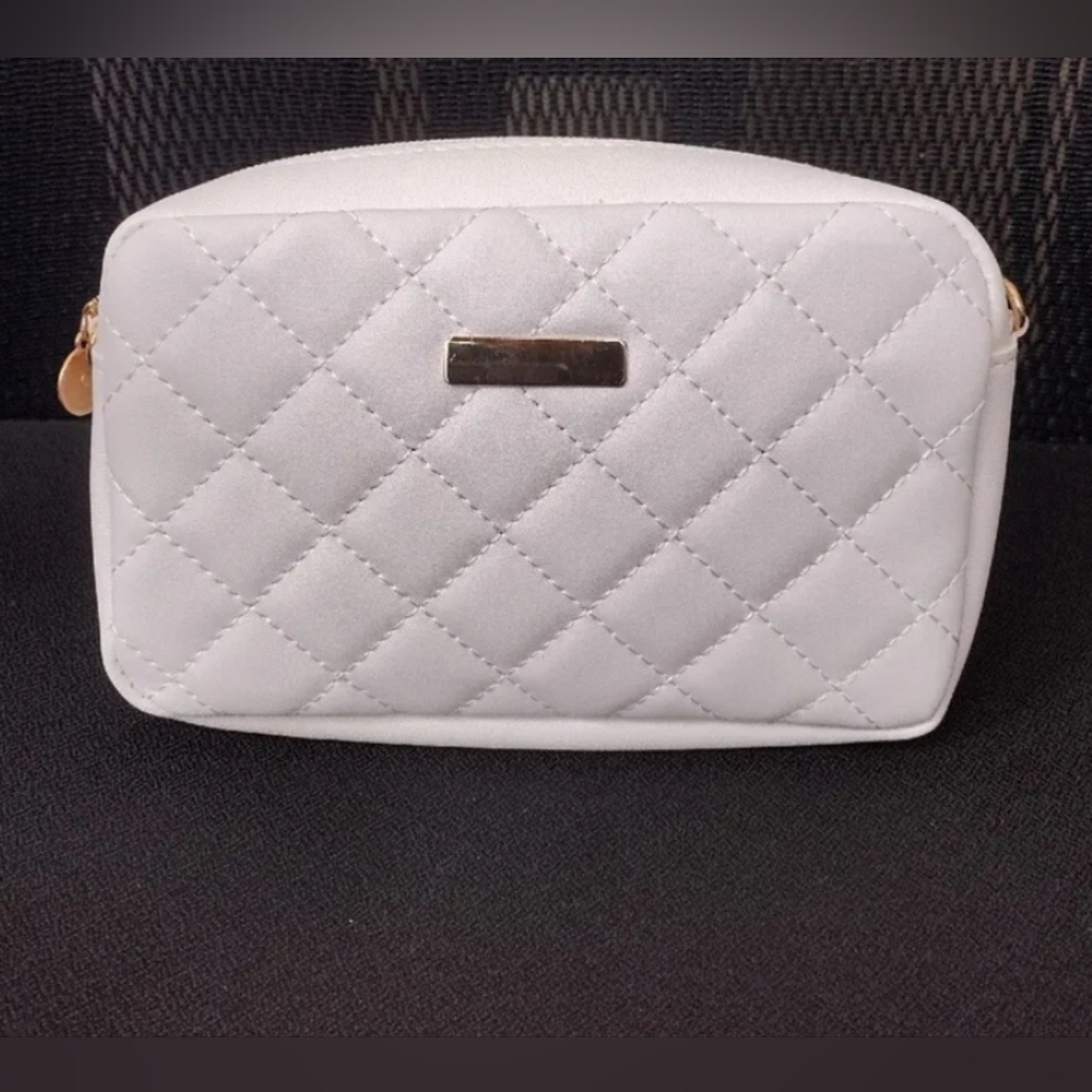 Stylish white bag mini square